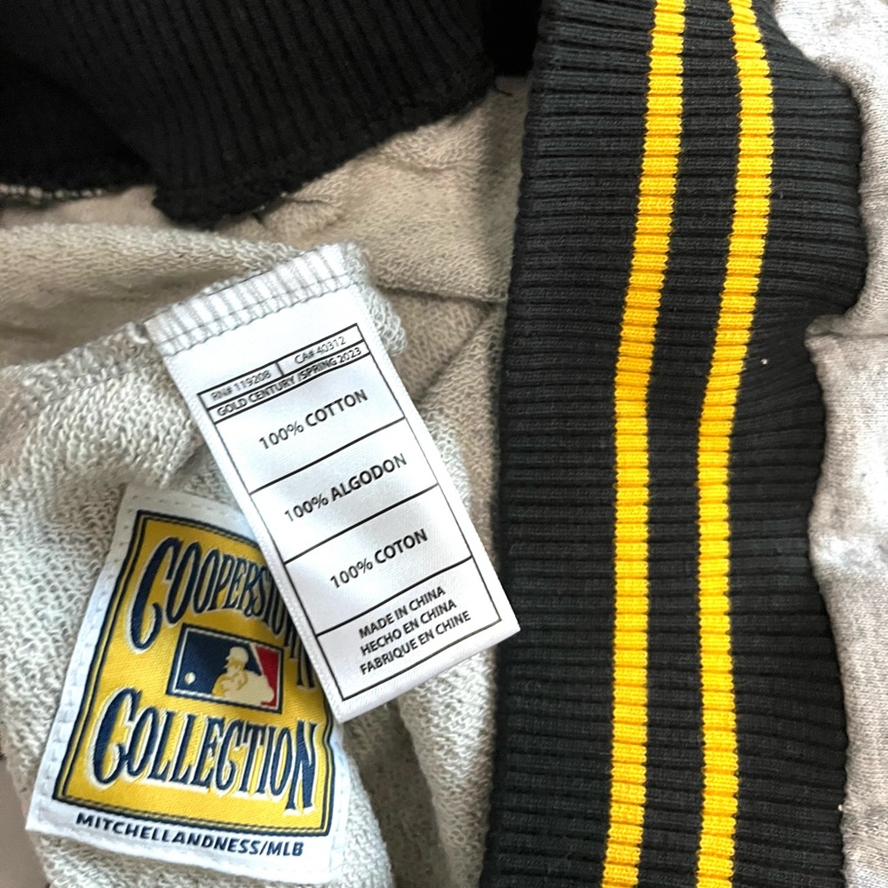 Mitchell & Ness Cooperstown Collection Pittsburgh Pirates Hoodie, Size: Medium - Picture 5 of 10
